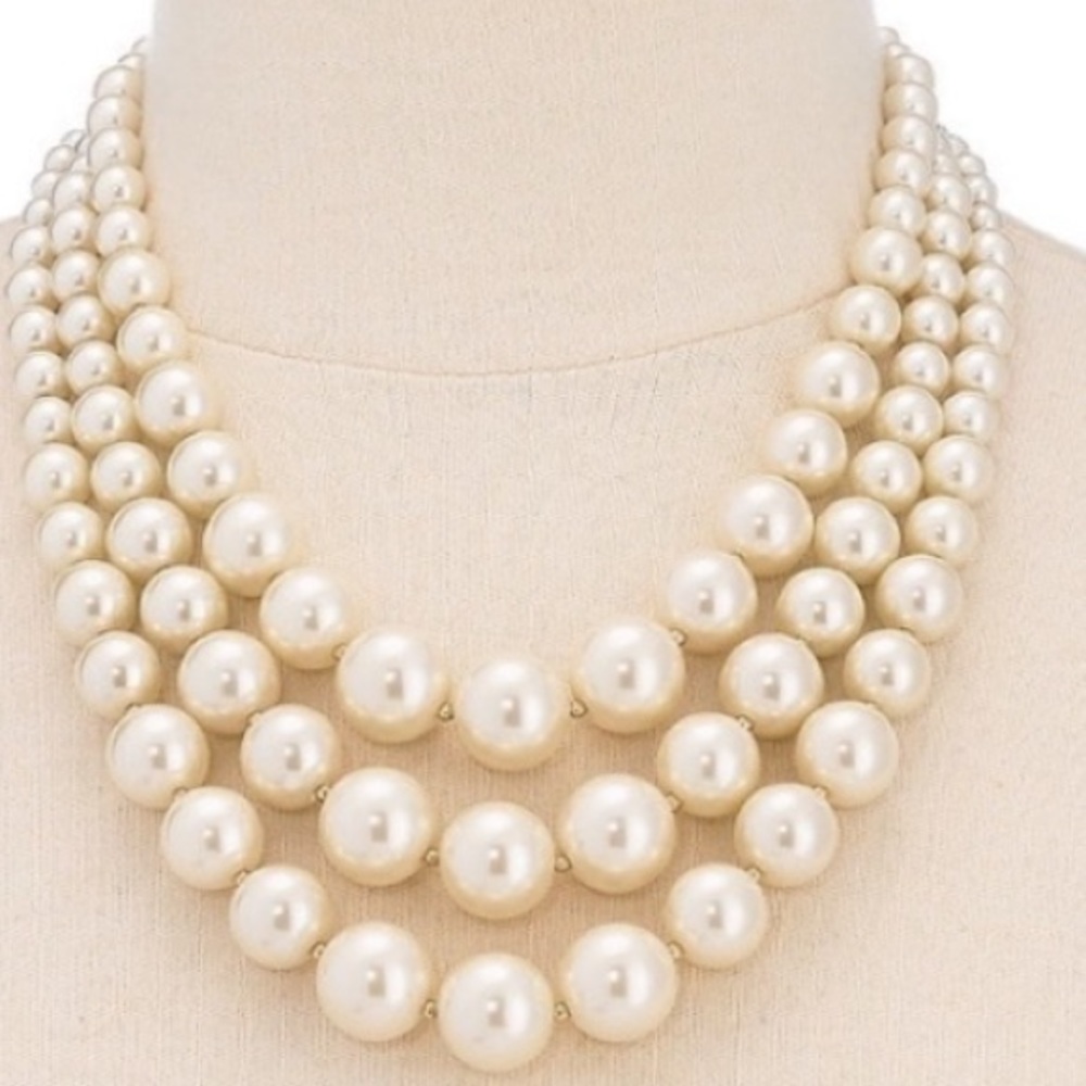 THREE-ROW COLLAR FAUX PEARLS